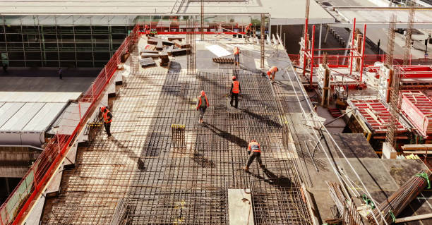 Best Concrete Sidewalk Installation  in Livonia, MI